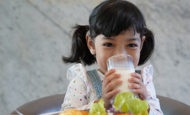 asian little child girl