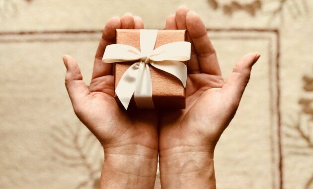 gift present wood eco green