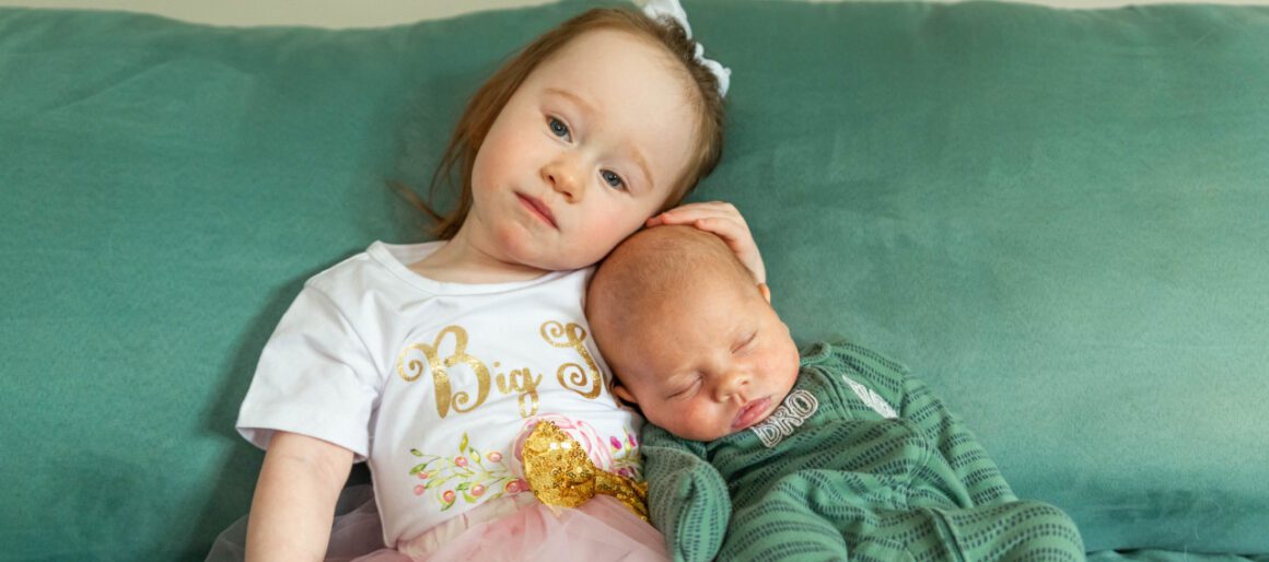 how to prepare kids to be big siblings.smaller