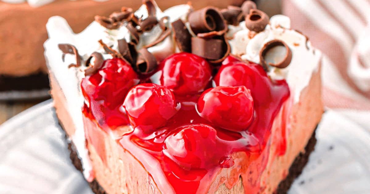 black forest cheesecake.jpg