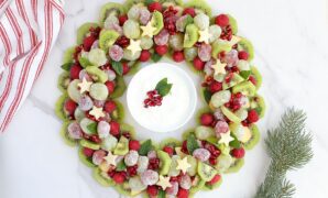 christmas fruit tray 2.jpg