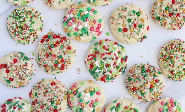 christmas sugar cookies 7.jpg