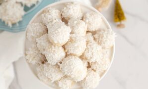 coconut snowballs 5.jpg