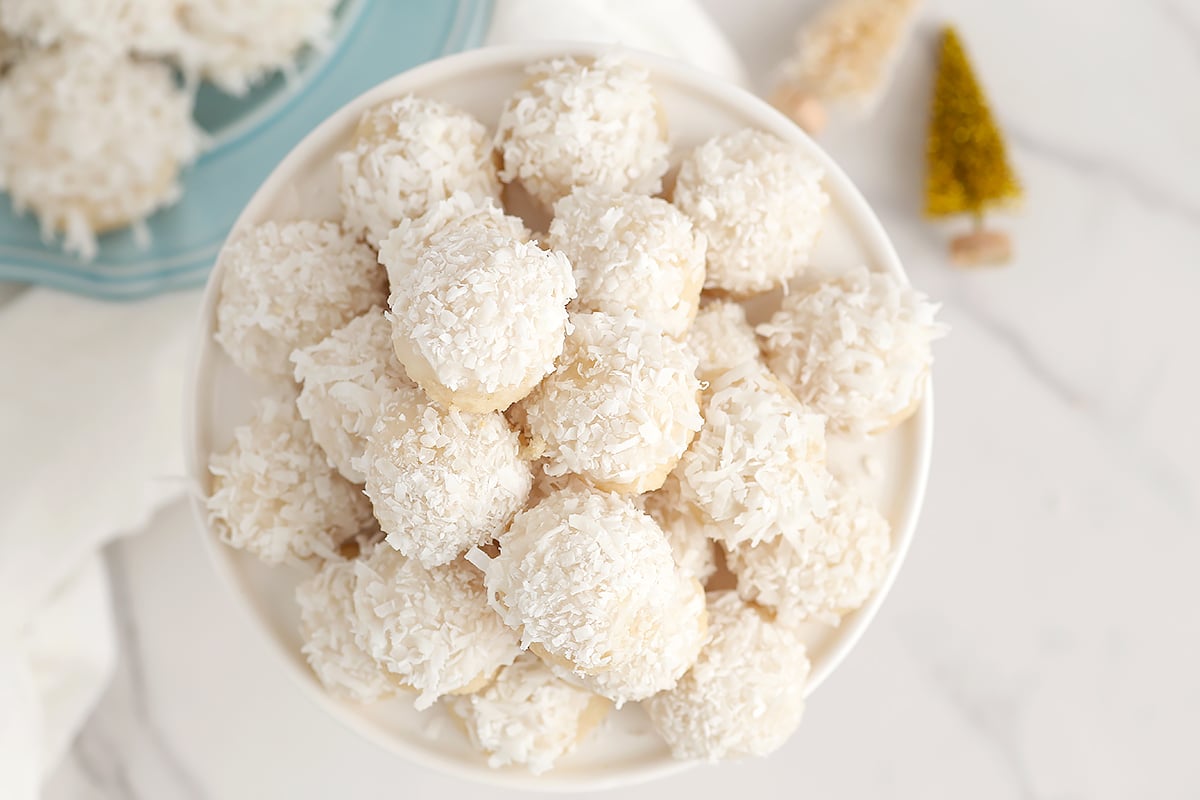 coconut snowballs 5.jpg