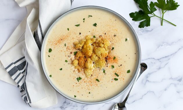 creamy cauliflower soup 4.jpg