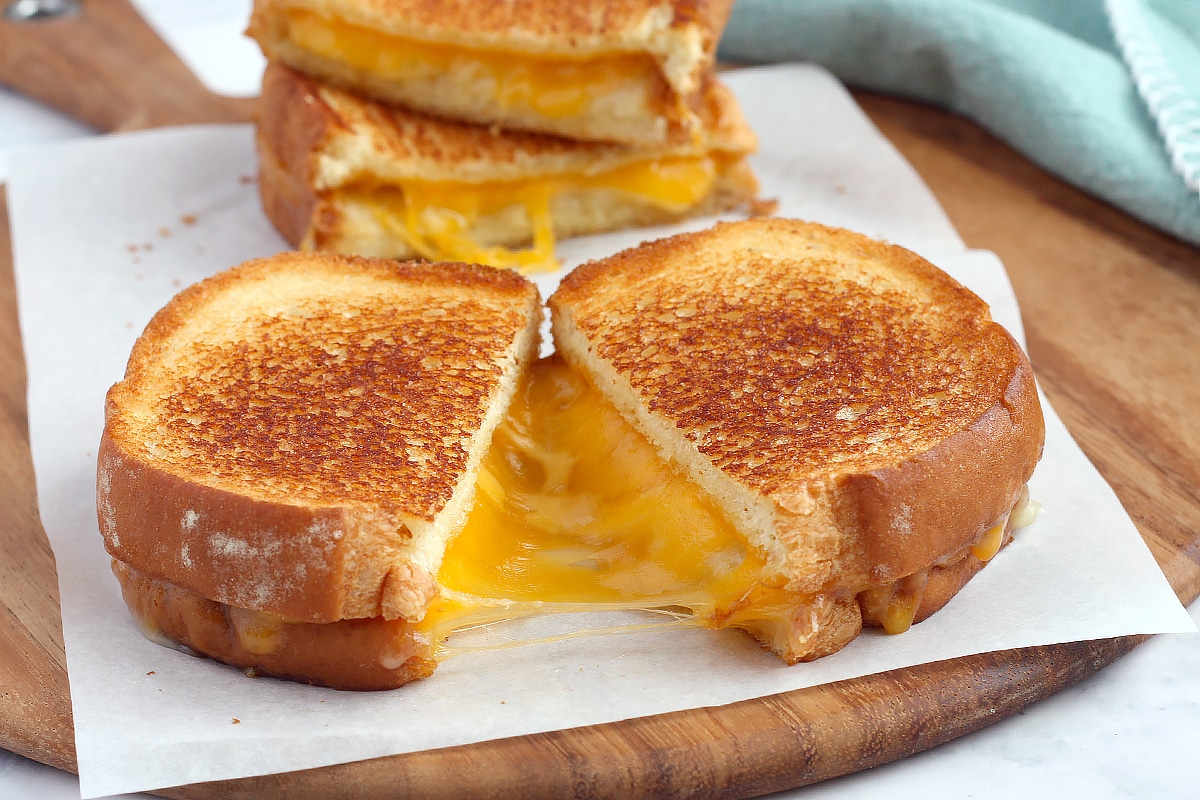 gooiest grilled cheese sandwich 8.jpg