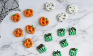 halloween pretzels 5.jpg