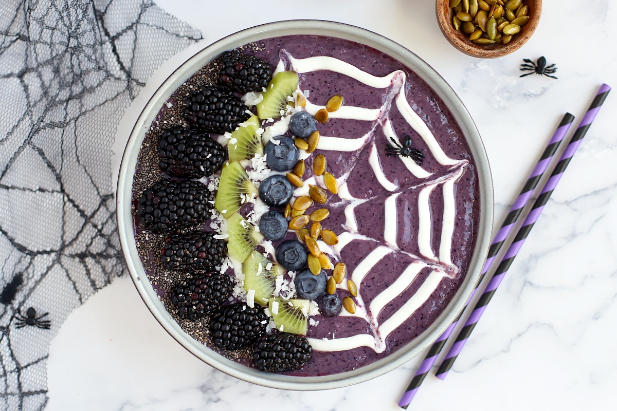 halloween smothie bowl 5.jpg