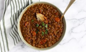 hearty lentil soup 7.jpg