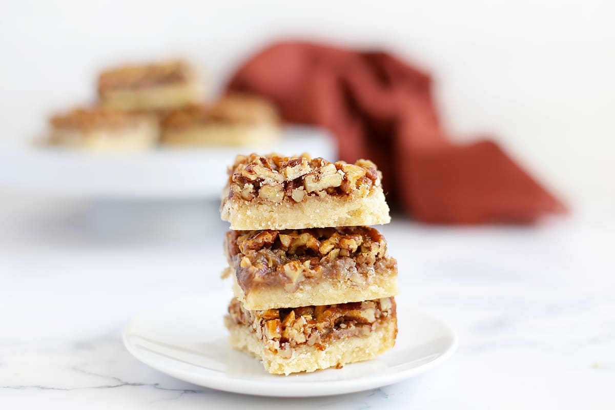 pecan pie bars 7.jpg