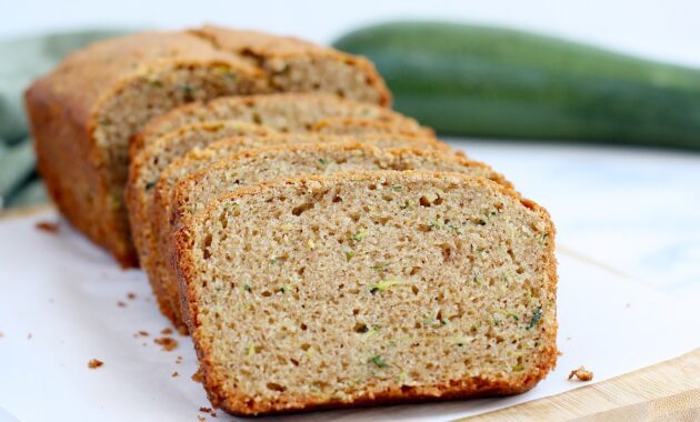 zucchini bread 7.jpg