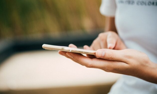 How to Do a Digital Detox From Your Phone.jpg