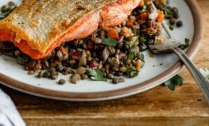 seared salmon french lentil.jpg