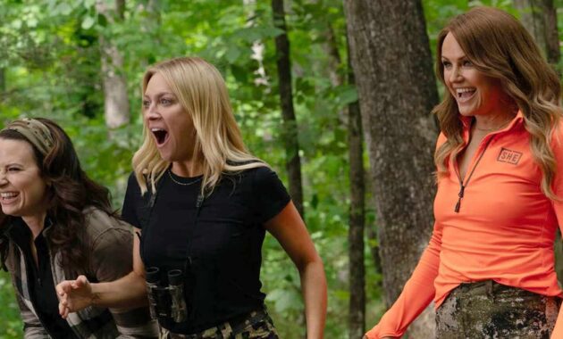 the hunting wives.jpg
