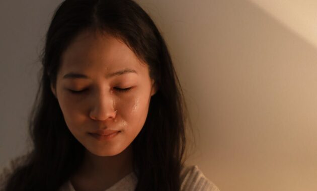 grieving woman crying.jpg