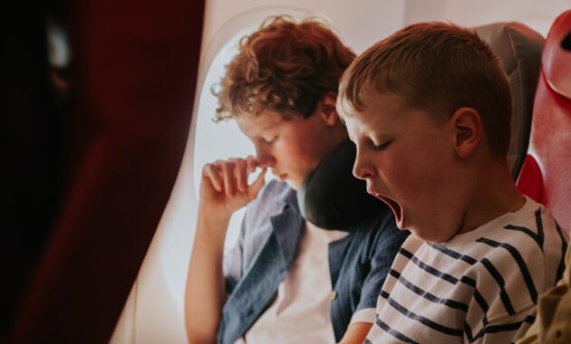 two young lads wait.jpg
