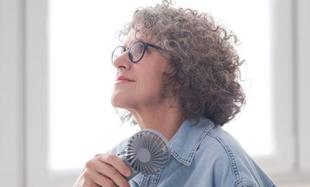 menopausal mature woman wearing.jpg menopausal mature woman wearing.jpg