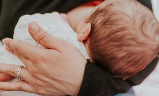 public breastfeeding.jpg public breastfeeding.jpg