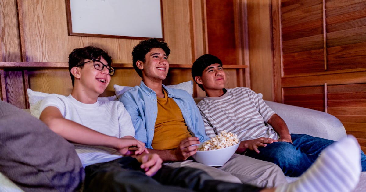 teenage boys talking eating.jpg teenage boys talking eating.jpg