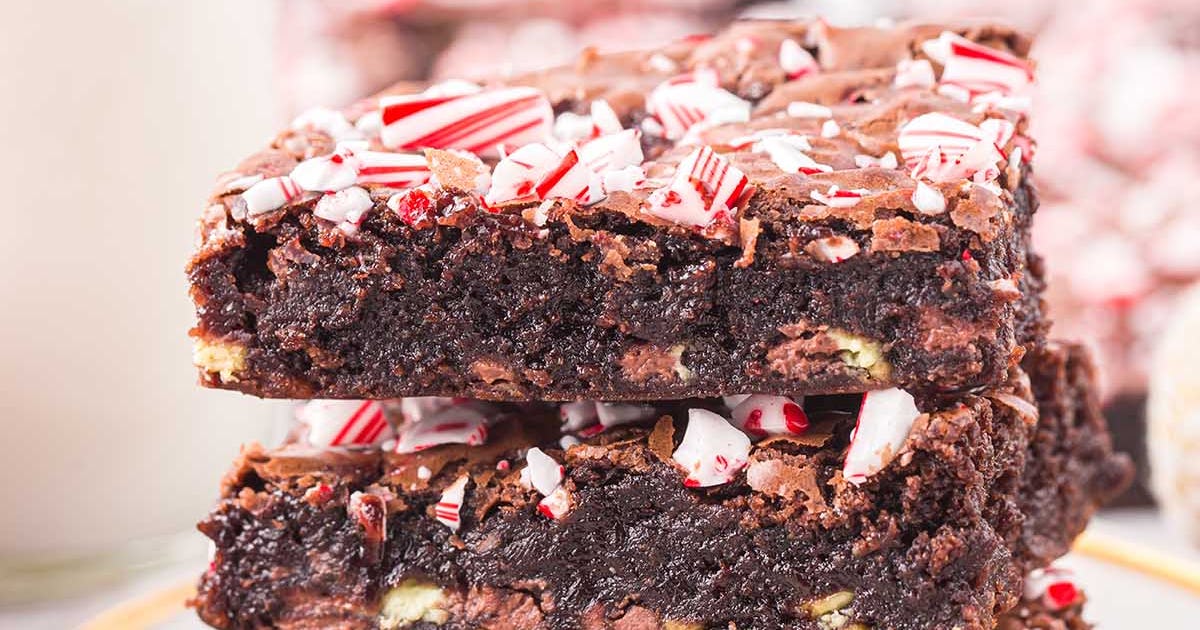 candy cane brownies 18.jpg