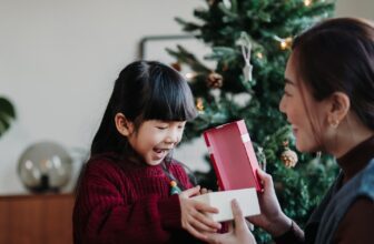 loving asian mother cute.jpg