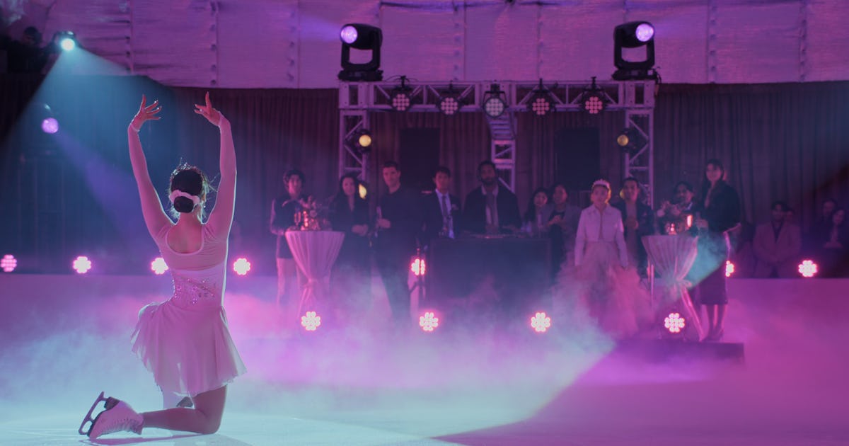 finding her edge n s1 e3 00 21 11 22.jpg