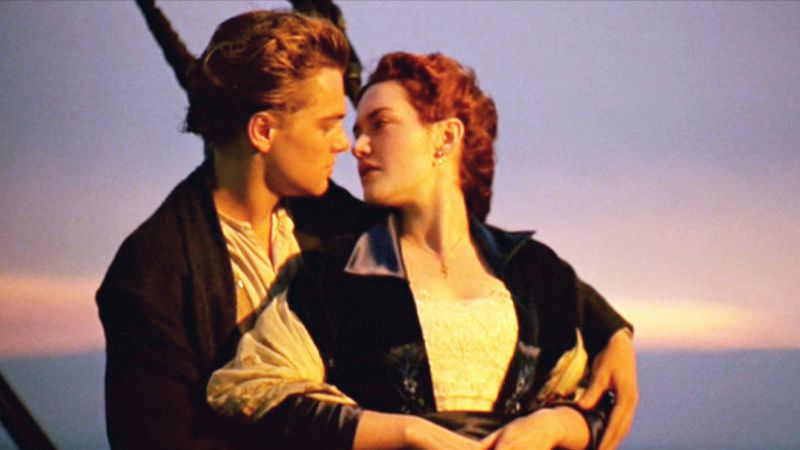 221122142953 titanic dicaprio winslet.jpg
