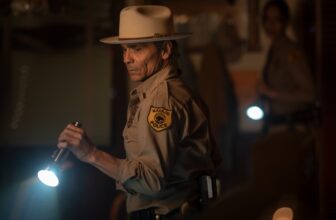 DARKWINDS S4 MM 0410 0548 RT.jpg