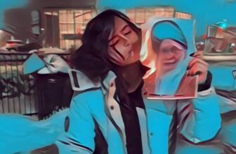 Iranian protester cigarette 1.jpg