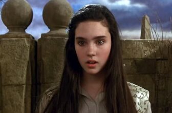 Labyrinth review Jennifer Connelly 2.jpg