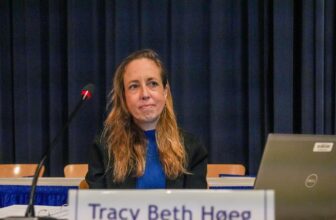 dr tracy beth hoeg.jpg