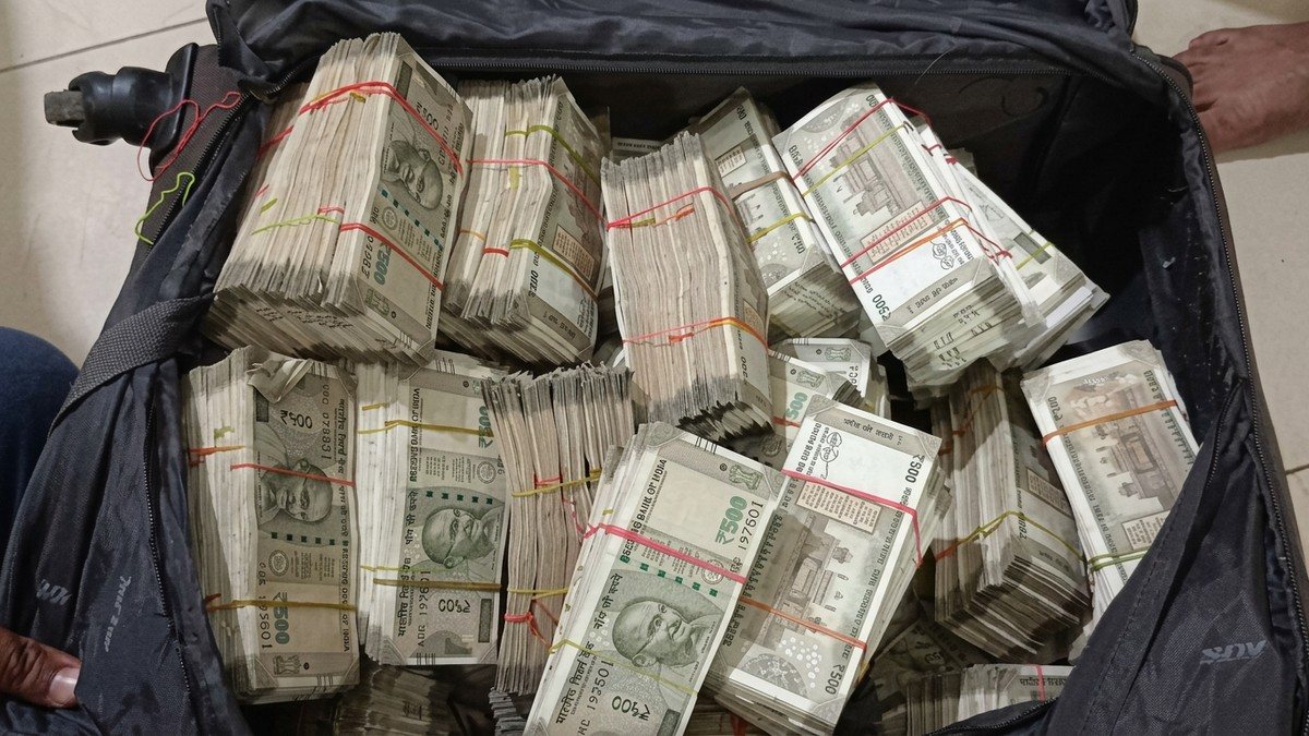 money 1772859134.jpg