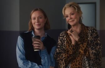 jean smart hannah einbinder 1.jpeg